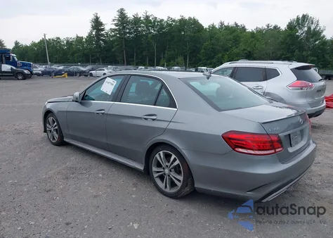 2015 Mercedes-Benz E 350 4Matic z USA, uszkodzony, nr VIN WDDHF8JB6FB120212